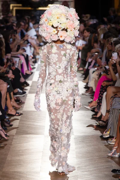 Look 39